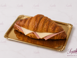 Croissant de jamón y queso